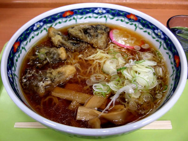 まいたけ天ラーメン 750円
