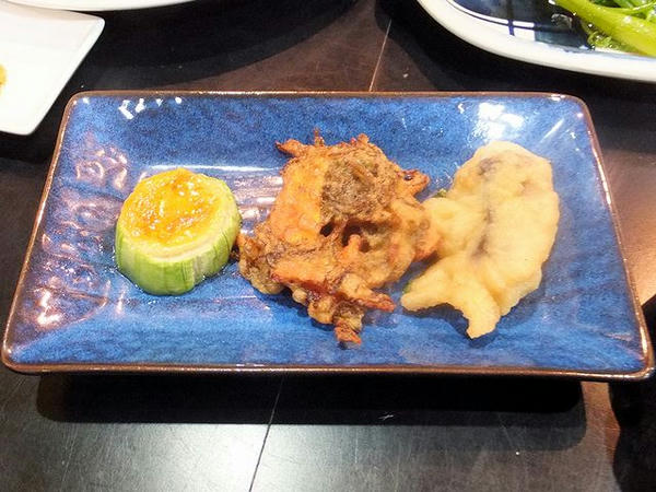 ナーベラー（ヘチマ）と、スヌイ（もずく）・魚の天ぷら
