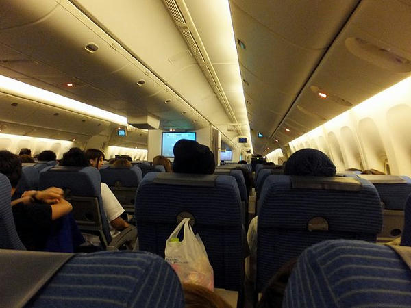 ANA999便の機内