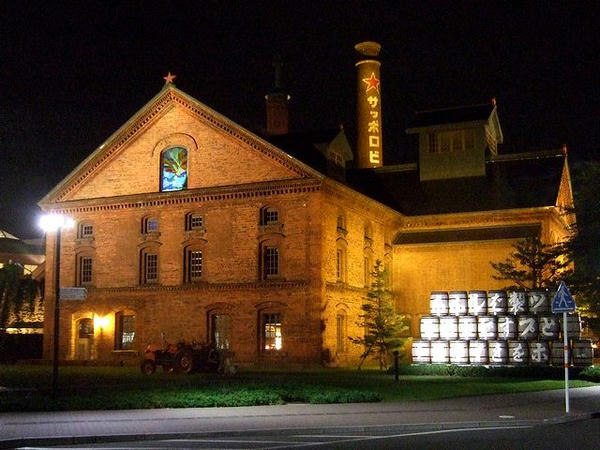 ビール園入り口の建物
