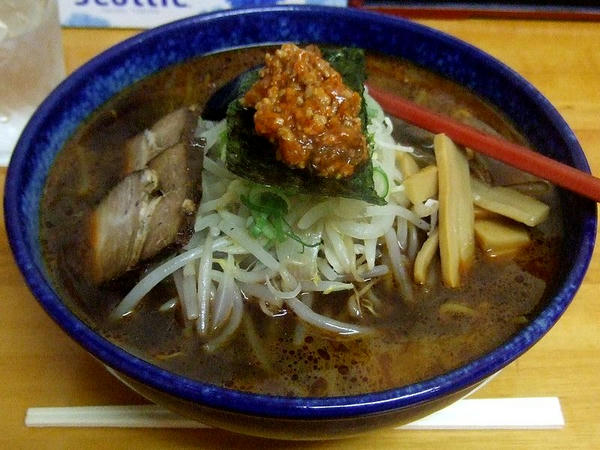 へのかっぱ特製らーめん（辛口醤油味・デフォルトで中盛） 650円