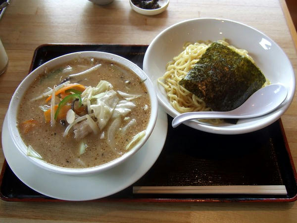 野菜つけめん（しょうゆ味） 700円
