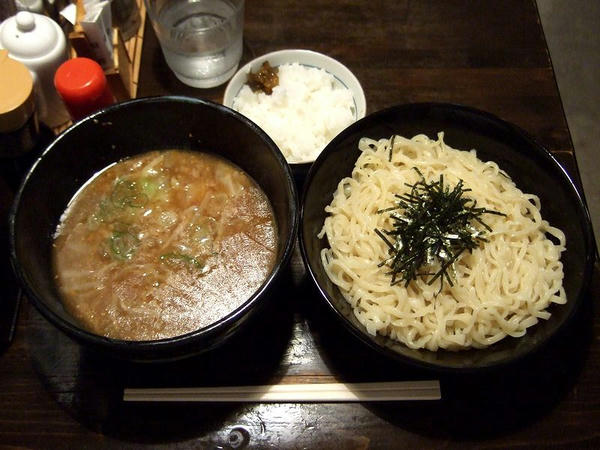 つけ麺（冷たい麺） 750円（半ライスはランチタイムサービス）