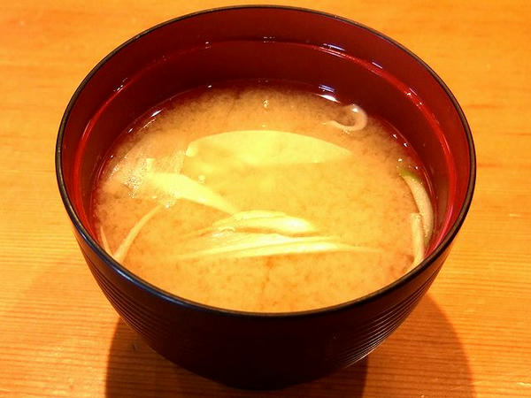 たち（白子）のみそ汁 190円