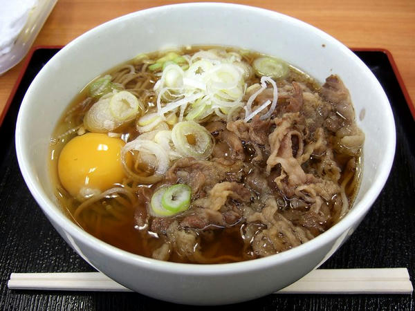 牛肉そば 680円