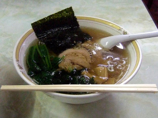 中華らーめん 380円