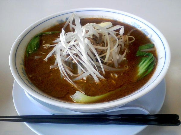 黒ごま担々麺 780円
