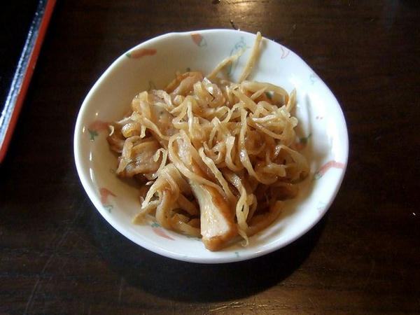 サービスで出していただいた切り干し大根の煮物