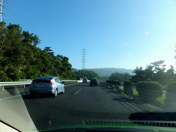 朝の沖縄道