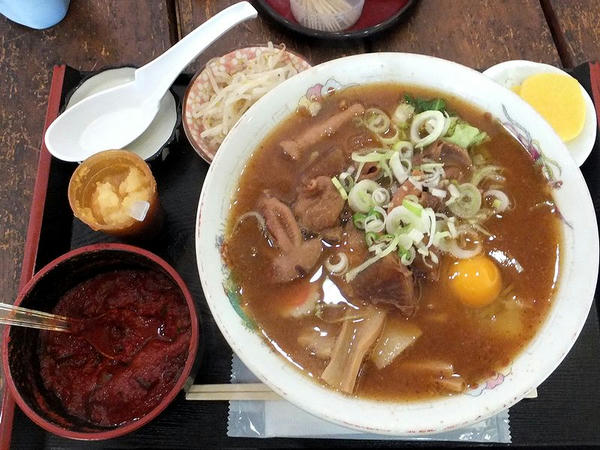 もつ味噌ラーメン 800円