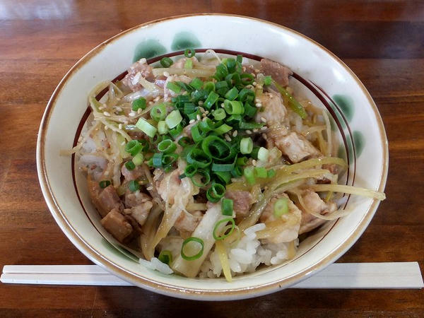 まかない丼セット（醤油） 750円 のまかない丼