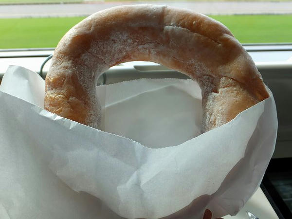 大穴ドーナツ 200円