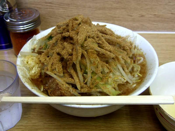 小ラーメン（ニンニク） 600円 ＋ かつおくん 150円 ＋ 生たまご 50円