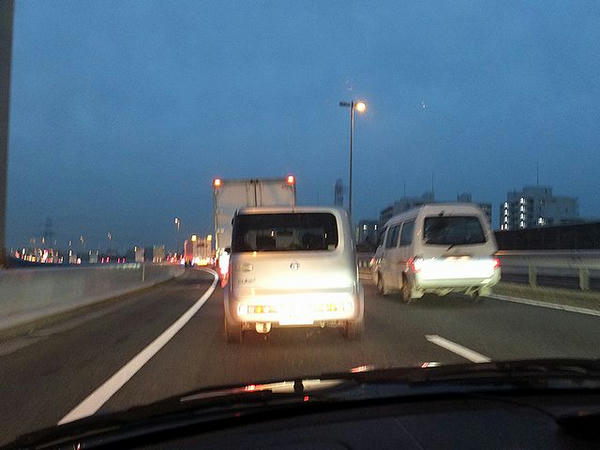 渋滞する首都高
