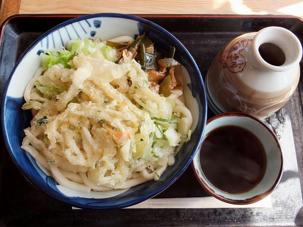 天あつもりうどん 410円