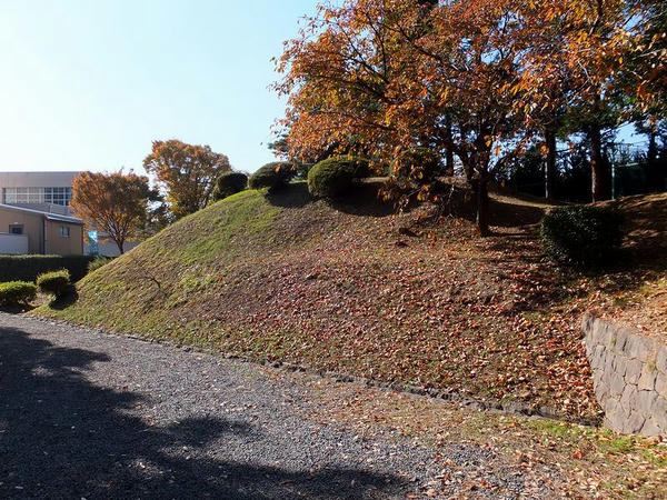 本丸土塁