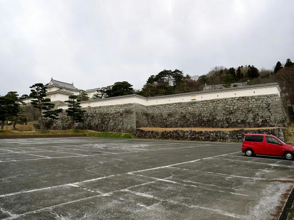 箕輪門付近の駐車場