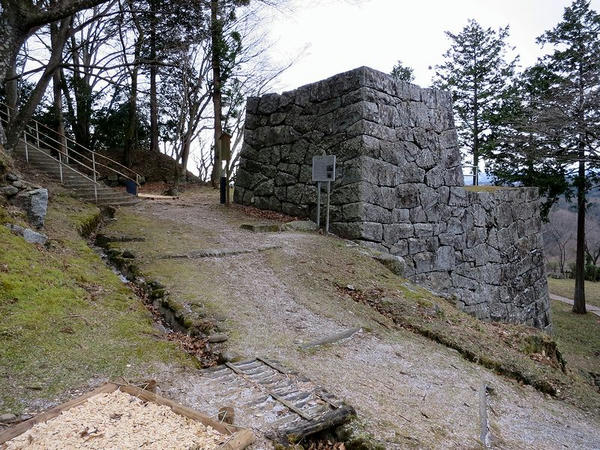 搦手門跡