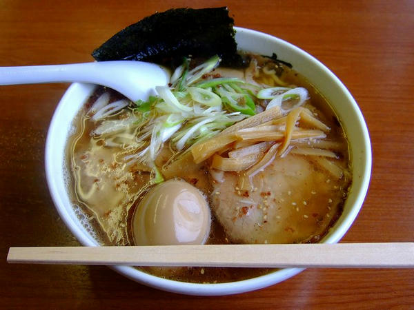 チャーシュー麺 880円 ＋ 煮玉子 100円
