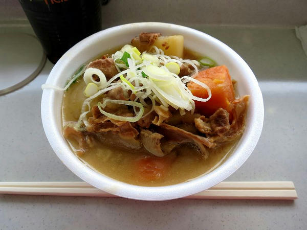 もつ煮 410円