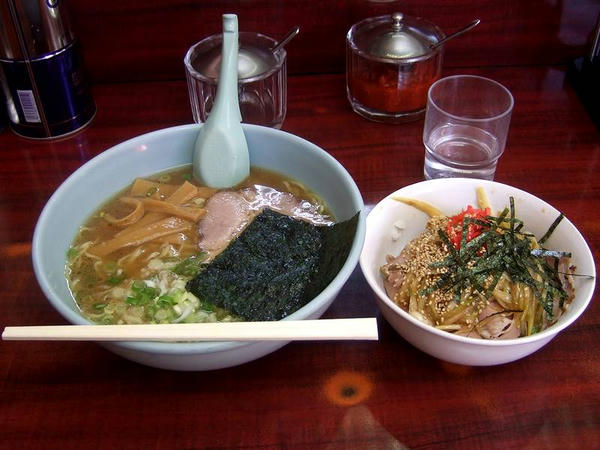 Ａセット（正油ラーメン＆ネギ丼） 730円