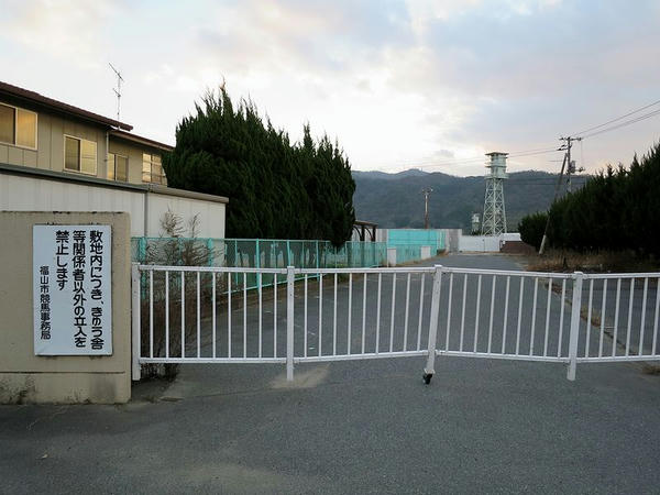 厩舎区画入口付近