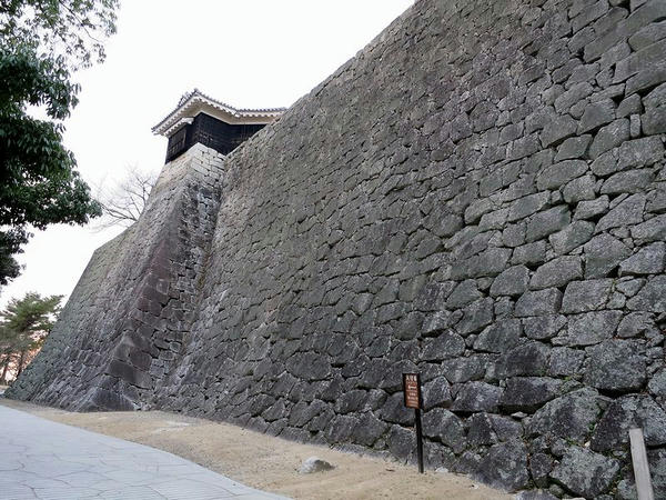本丸南側の石垣