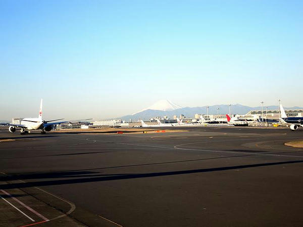 離陸前に見えた富士山