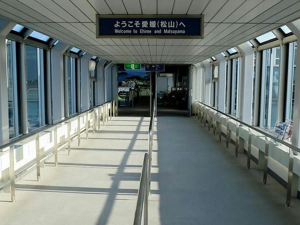 松山空港に到着！