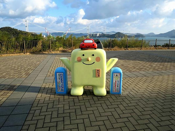 来島海峡SAから見た来島海峡大橋