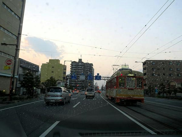 夕暮れの松山市内
