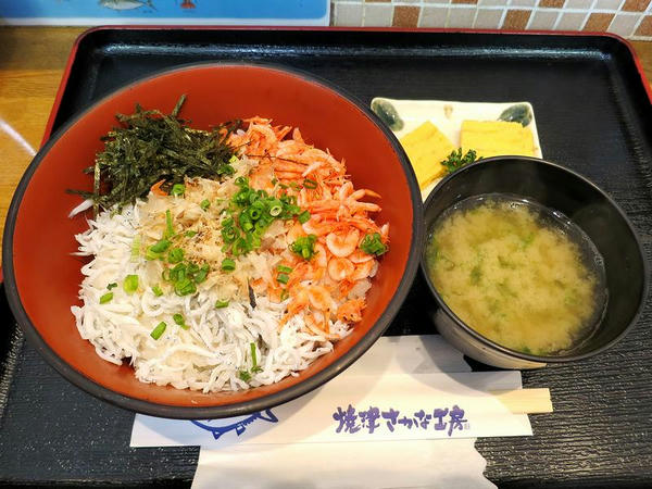 桜えびとしらすの丼 850円