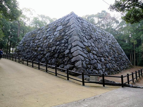 天守台の石垣
