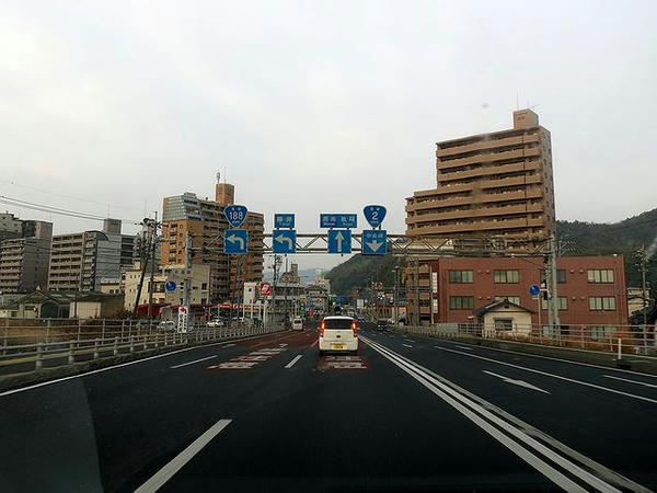 朝の国道2号@岩国市内