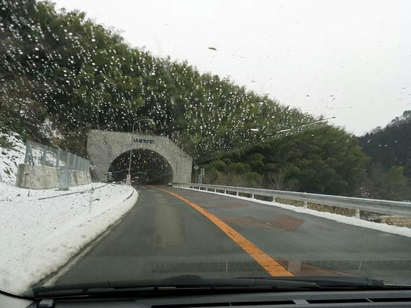 雪景色and雨の中を移動