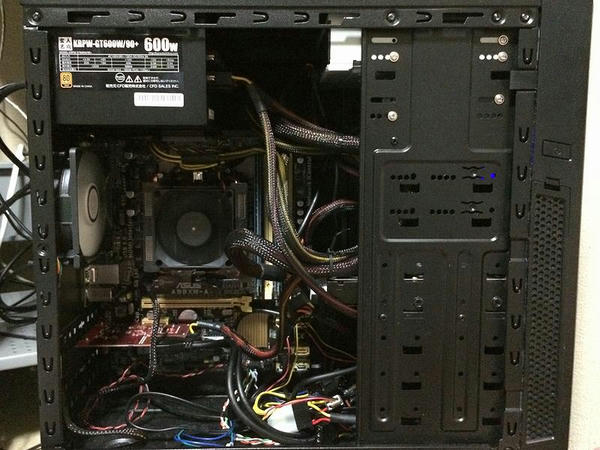 USB3.0拡張カード増設後のPC内部