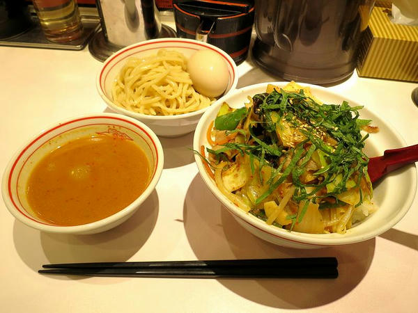 五目蓋飯（ごもくがいはん） 930円