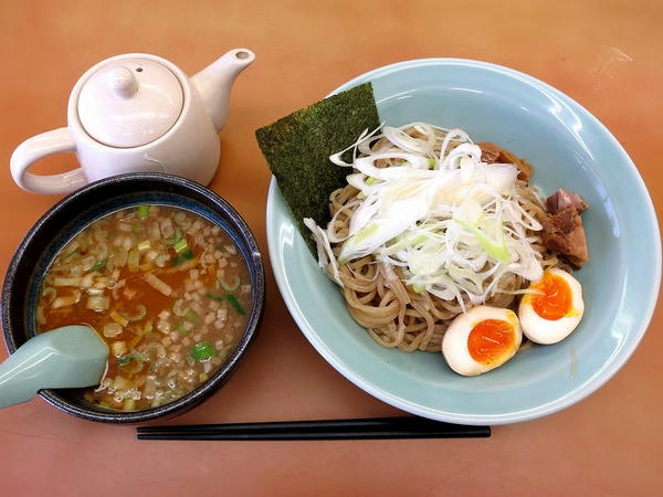 濃香えび醤油つけ麺（味玉バージョン） 970円
