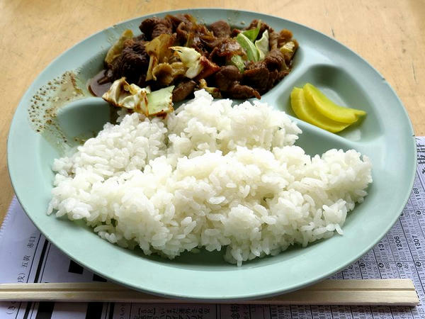 ホルモン定食 500円
