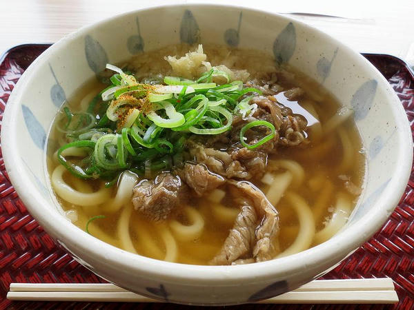 肉うどん 570円