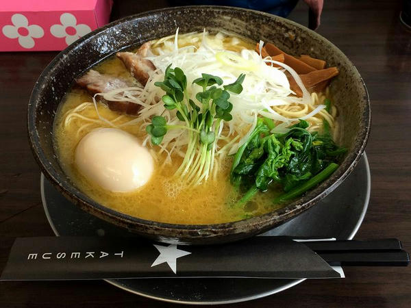 味玉二代目中華そば（大盛） 930円