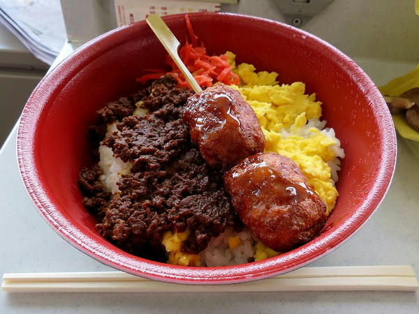 伊達鶏そぼろ丼 700円