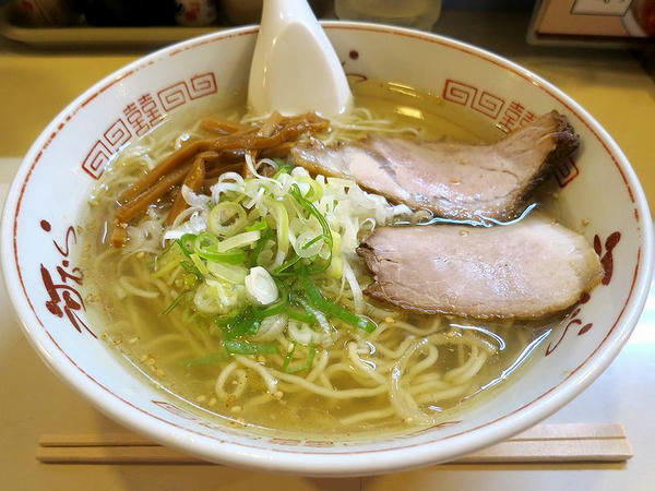 塩ラーメン 700円