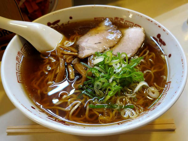 醤油ラーメン 700円