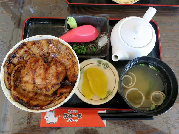 特上ミックス豚丼ハーフ 870円 ＋ 豚丼茶漬け用だし汁 170円
