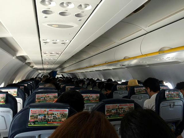 バニラエアJW904便の機内