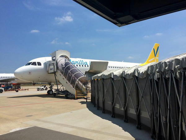 成田空港に到着したバニラエアJW904便