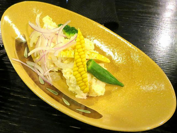 ポテトサラダ 130元＋サービス料