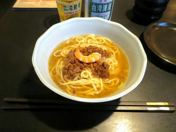 擔仔麵（湯） 50元＋サービス料