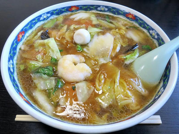 五目ラーメン 920円